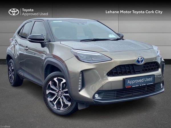 Toyota Yaris Cross Hatchback, Petrol Hybrid, 2024, Green