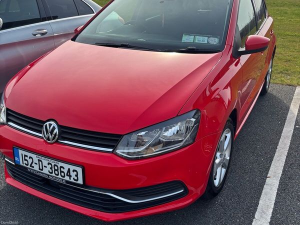 Volkswagen Polo Hatchback, Petrol, 2015, Red
