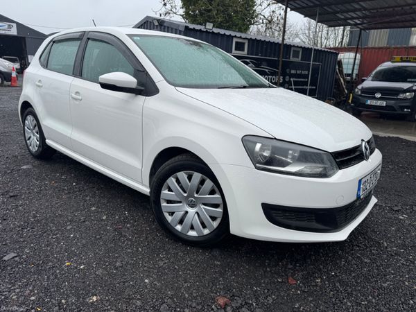 Volkswagen Polo Hatchback, Petrol, 2013, White