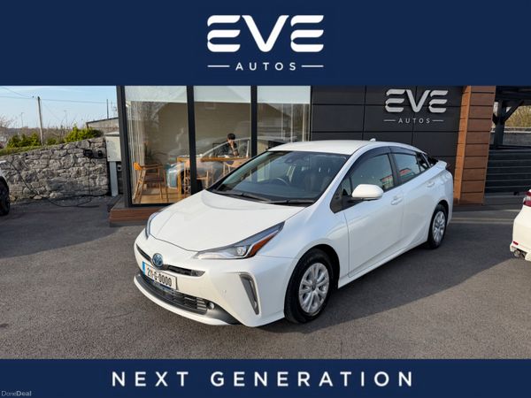 Toyota Prius Hatchback, Petrol Hybrid, 2021, White
