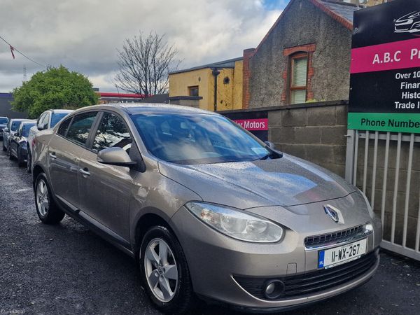 Renault Fluence Saloon, Diesel, 2011, Gold