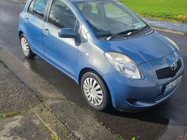 Toyota Yaris Hatchback, Petrol, 2005, Blue