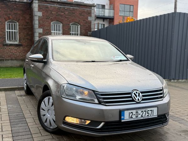 Volkswagen Passat Saloon, Diesel, 2012, Brown