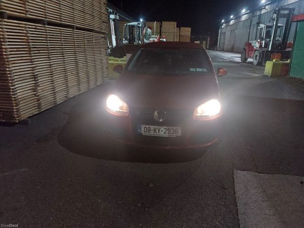 Volkswagen Golf Hatchback, Petrol, 2008, Red