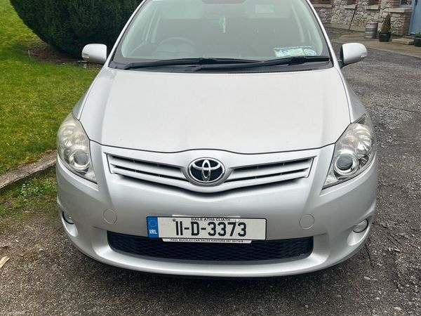 Toyota Auris Hatchback, Diesel, 2011, Silver