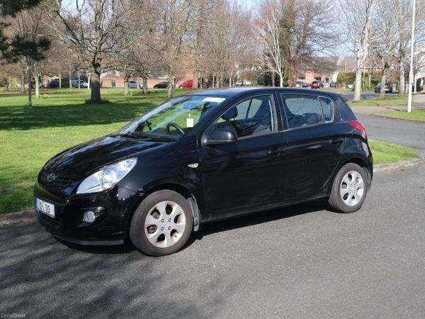 Hyundai i20 Hatchback, Petrol, 2010, Black
