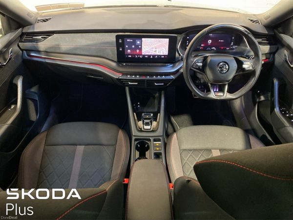 Skoda Octavia Saloon, Diesel, 2024, Grey