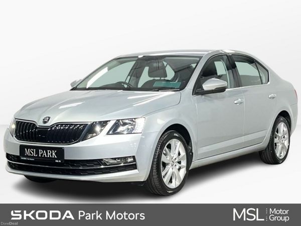 Skoda Octavia Hatchback, Petrol, 2021, Silver
