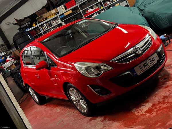 Vauxhall Corsa Hatchback, Diesel, 2011, Red