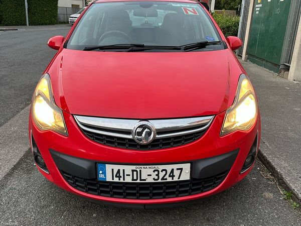 Vauxhall Corsa Hatchback, Diesel, 2014, Red