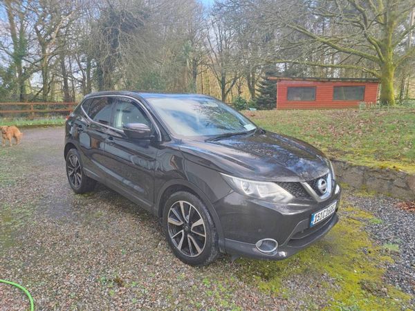 Nissan Qashqai Hatchback, Diesel, 2015, Black