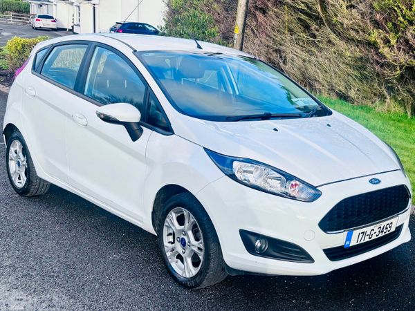 Ford Fiesta Hatchback, Petrol, 2017, White