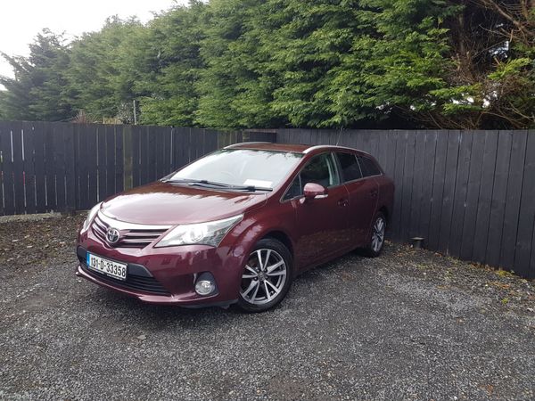 Toyota Avensis Estate, Diesel, 2013, Red