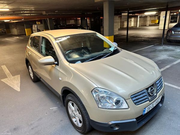 Nissan Qashqai Hatchback, Petrol, 2008, Gold