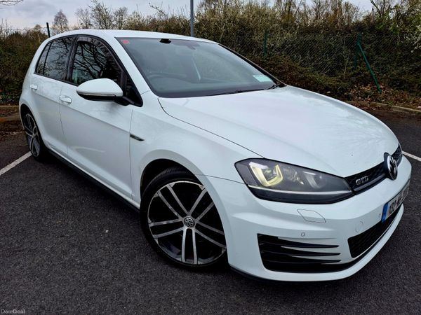 Volkswagen Golf Hatchback, Diesel, 2013, White