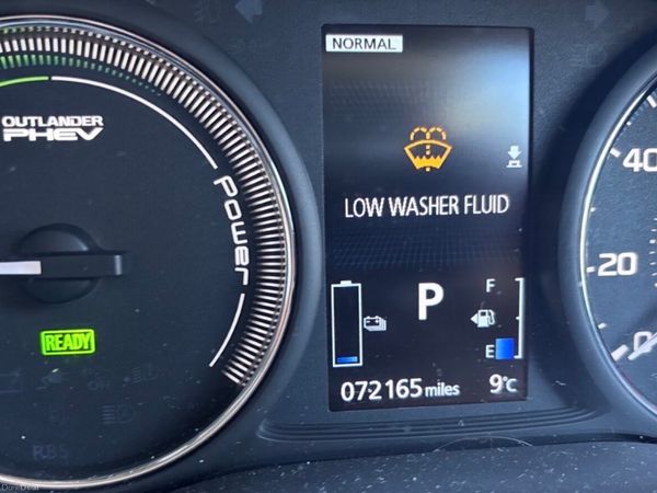 Mitsubishi Outlander SUV, Petrol Plug-in Hybrid, 2018, White