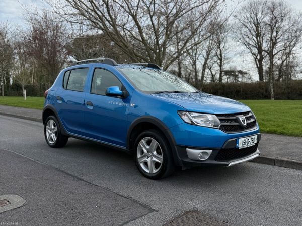 Dacia Sandero Stepway Hatchback, Diesel, 2015, Blue