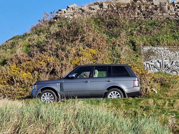 Land Rover Range Rover SUV, Diesel, 2010, Grey
