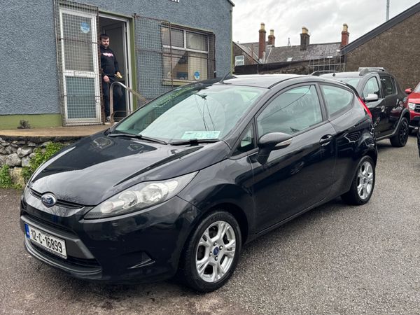 Ford Fiesta Hatchback, Petrol, 2012, Black