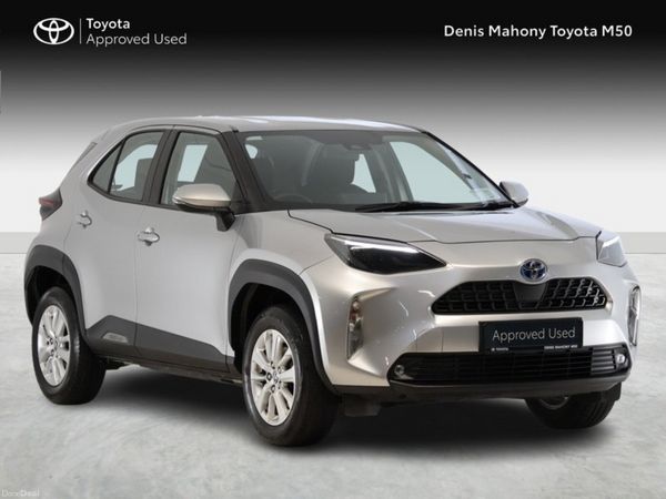 Toyota Yaris Cross SUV, Petrol Hybrid, 2024, Silver