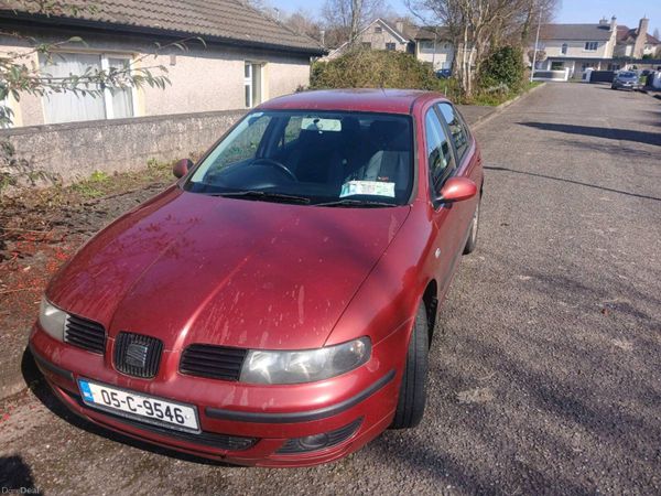 SEAT Leon Hatchback, Petrol, 2005, Red