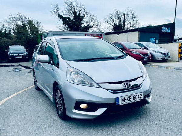 Honda Shuttle Estate, Petrol Hybrid, 2014, Silver