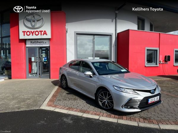 Toyota Camry Saloon, Petrol Hybrid, 2022, Silver