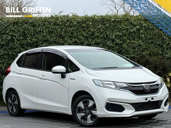 Honda Fit Hatchback, Petrol Hybrid, 2019, White