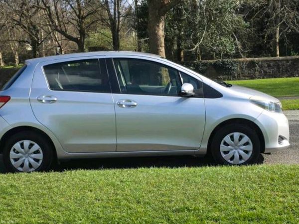 Toyota Vitz Hatchback, Petrol, 2013, Silver