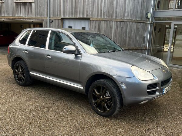 Porsche Cayenne SUV, Petrol, 2004, Silver