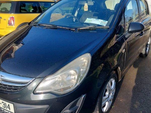 Opel Corsa Hatchback, Petrol, 2013, Black