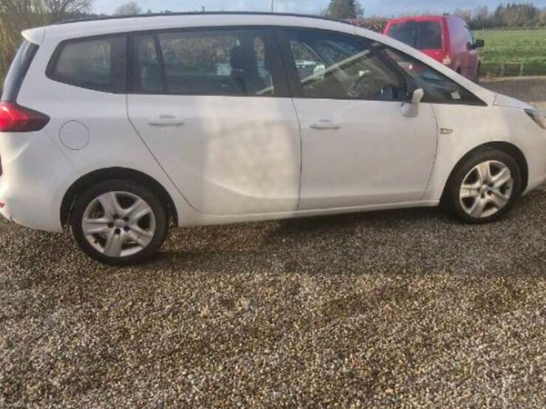 Vauxhall Zafira MPV, Diesel, 2015, White