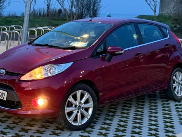 Ford Fiesta Hatchback, Petrol, 2010, Red