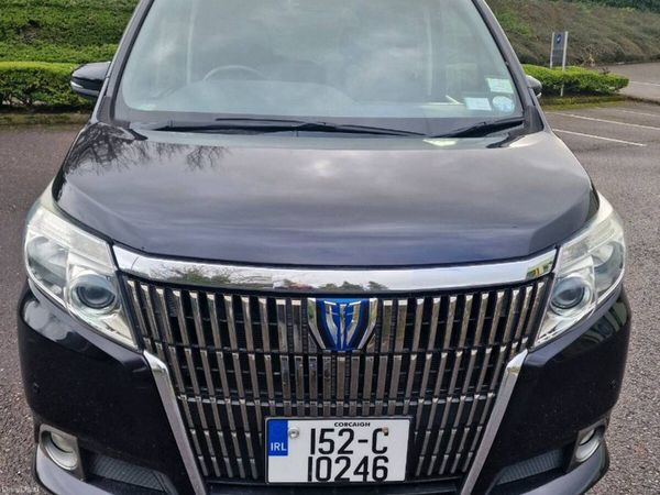 Toyota Noah MPV, Petrol Hybrid, 2015, Black