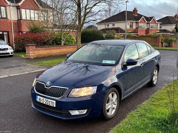Skoda Octavia Saloon, Diesel, 2016, Blue