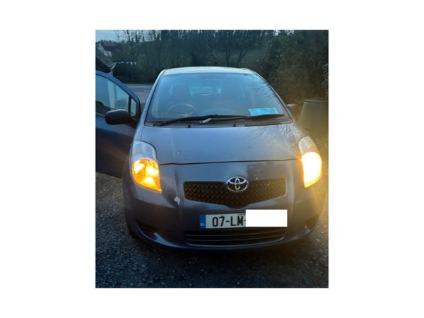 Toyota Yaris Hatchback, Petrol, 2007, Blue