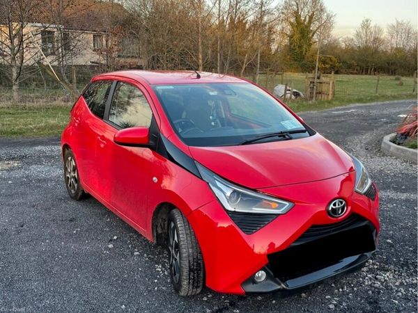 Toyota Aygo Hatchback, Petrol, 2021, Red