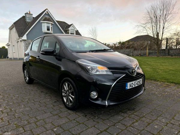 Toyota Yaris Hatchback, Petrol, 2014, Black