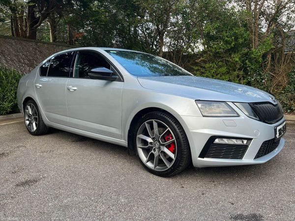 Skoda Octavia Saloon, Diesel, 2018, Grey