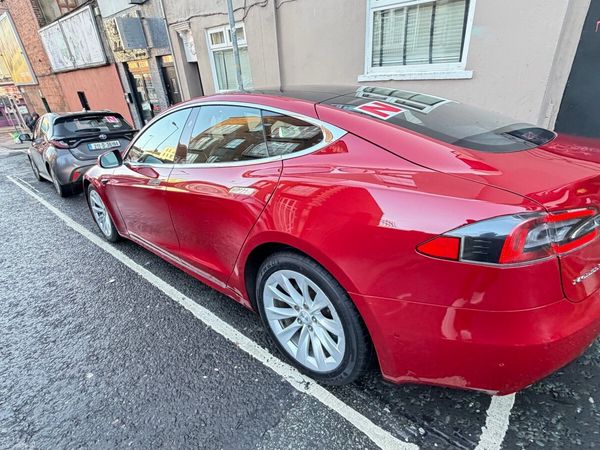 Tesla Model S Hatchback, Electric, 2018, Red