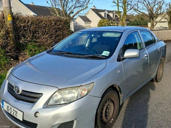Toyota Corolla Saloon, Petrol, 2010, Silver