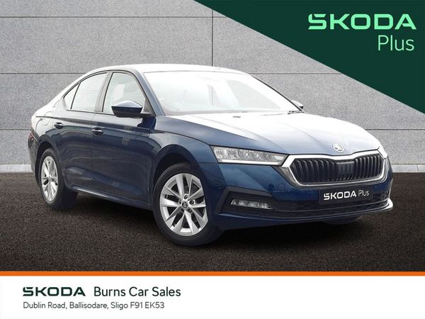 Skoda Octavia Saloon, Diesel, 2023, Blue