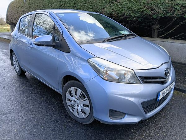 Toyota Yaris Hatchback, Petrol, 2013, Blue