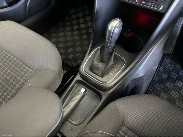 Volkswagen Polo Hatchback, Petrol, 2016, White