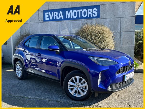 Toyota Yaris SUV, Petrol Hybrid, 2024, Blue