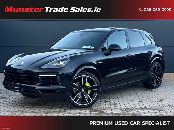 Porsche Cayenne SUV, Petrol Plug-in Hybrid, 2022, Black