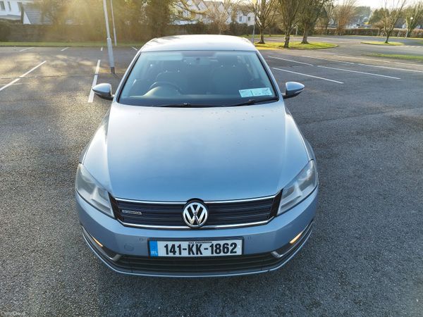 Volkswagen Passat Saloon, Diesel, 2014, Grey