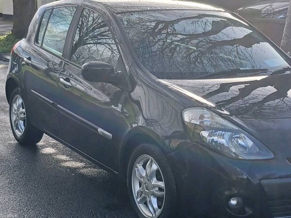 Renault Clio Hatchback, Petrol, 2010, Black