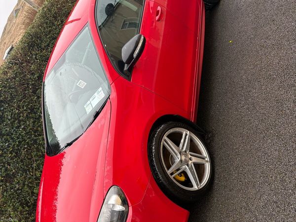 Volkswagen Golf Hatchback, Diesel, 2011, Red