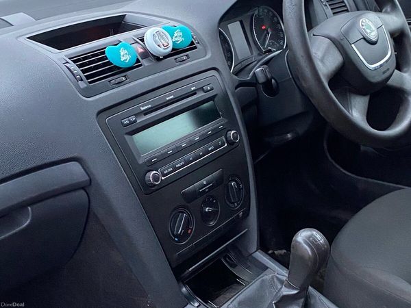 Skoda Octavia Hatchback, Diesel, 2010, Beige